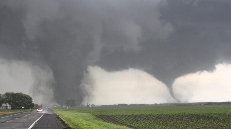 Tornado canada tornadoes ottawa sunday ontario near struck stunning do during orleans cumberland weather gatineau skips along river unexpected far